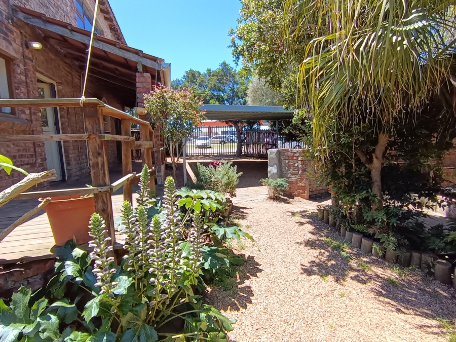 4 Bedroom Property for Sale in C Place Eastern Cape